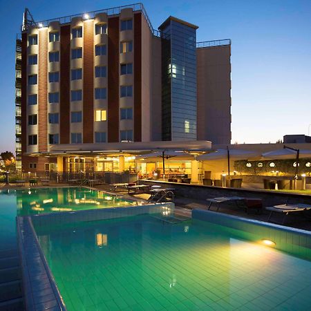 Novotel Salerno Est Arechi Exteriör bild