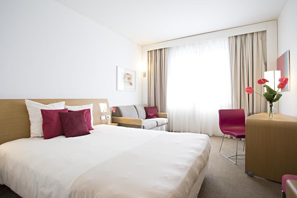 Novotel Salerno Est Arechi Exteriör bild