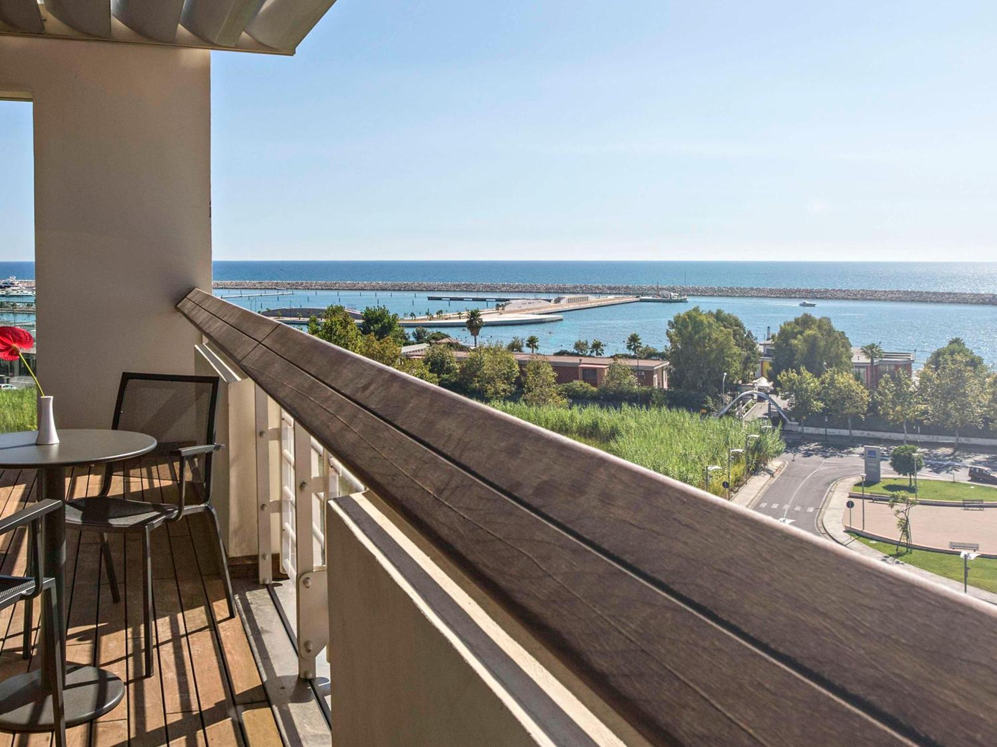Novotel Salerno Est Arechi Exteriör bild